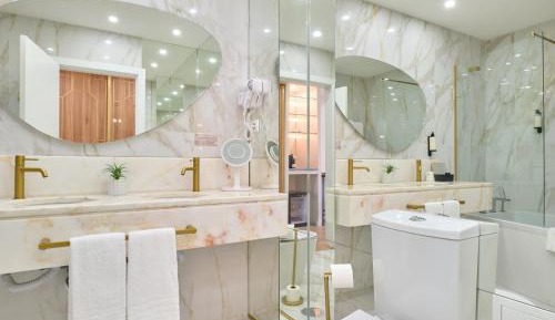 Deluxe Double Room with Spa Bath 
