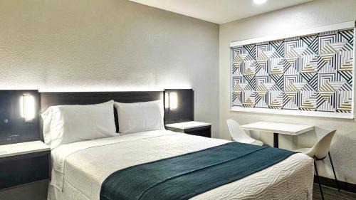 Double Room - Disability Access - Roll In Shower