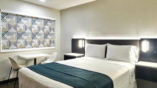 Deluxe Double Room with Shower