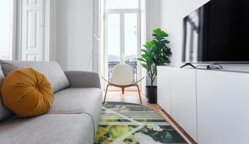 Deluxe One-Bedroom Apartment with City View