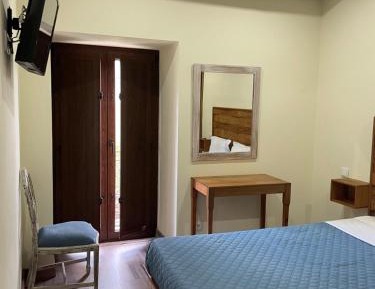 Studio with Sofa Bed