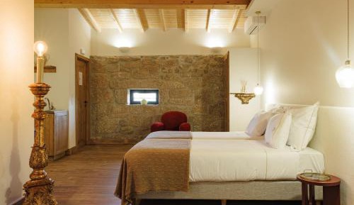Deluxe Double Room with Extra Bed