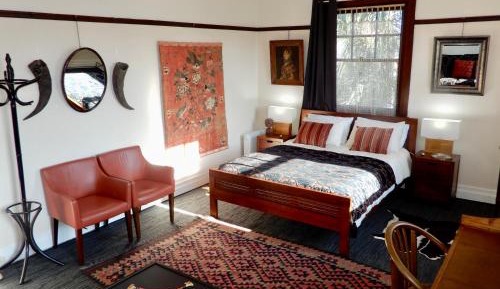 Double Room with Shared Toilet