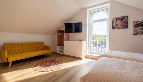 Deluxe Family Room