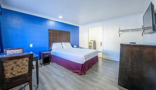 Queen Room