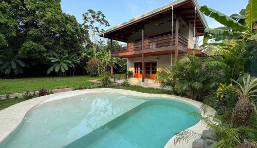 Three-Bedroom Vacation Home 