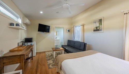 Queen Room
