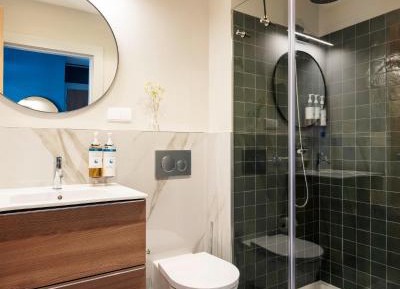Large Studio with Kitchenette