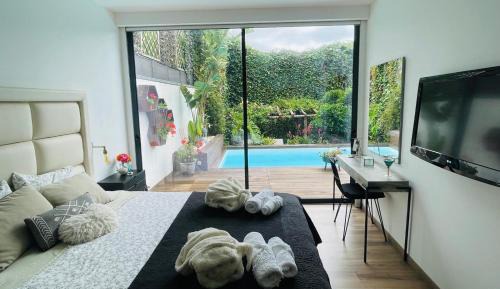 Three-Bedroom Vacation Home 