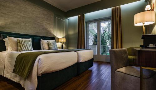 Superior Twin Room with Balcony