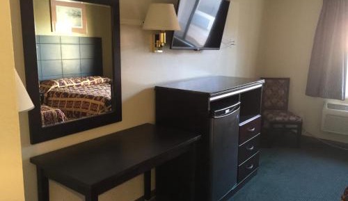 Queen Room with Two Queen Beds - Smoking