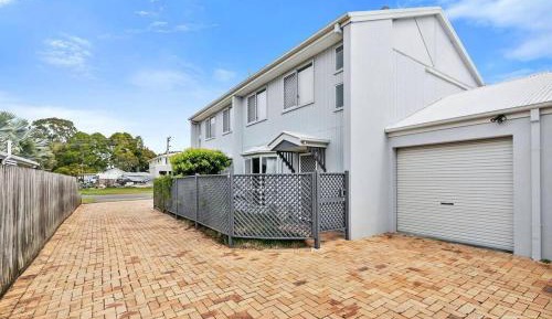Three-Bedroom Standard Apartment