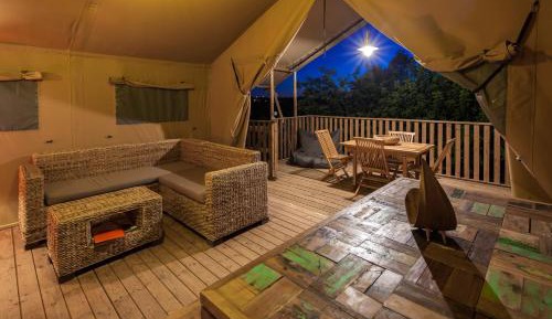 TENT 4