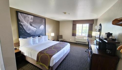 Queen Room - Mobility Access/Non-Smoking