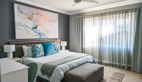 Deluxe King Suite