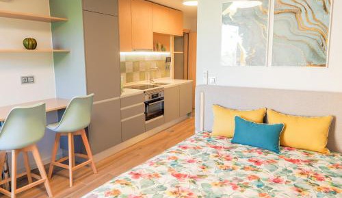 Apartamento Estudio com Varanda