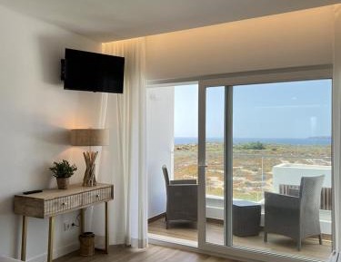 Deluxe Double Room with Balcony and Sea View