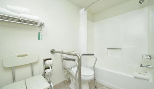 King Room - Disability Access/Non-Smoking