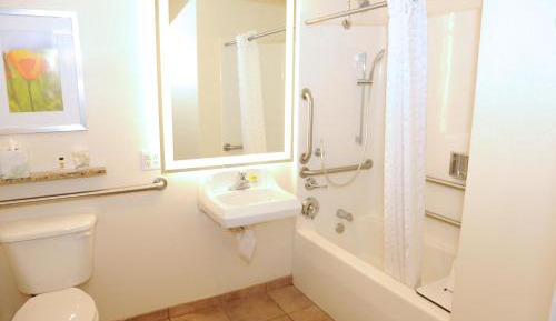 Queen Suite - Disability Access/Non-Smoking