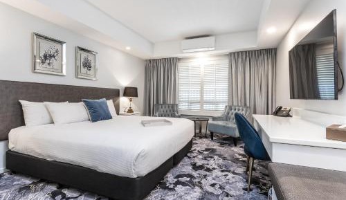 Deluxe King Room