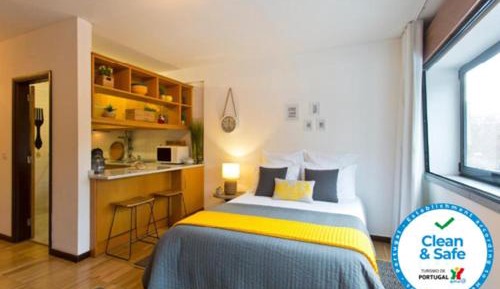 Apartment with Garden View