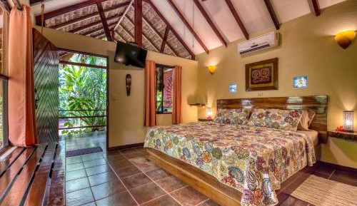 Deluxe Bungalow with Garden View