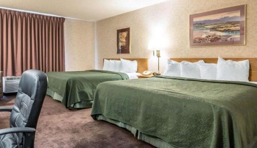 Accessible Room, 2 Queen Beds, Roll-In Shower, Non Smoking