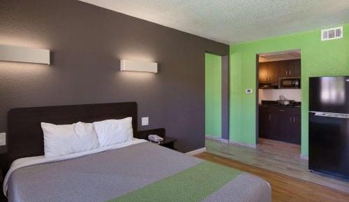 Queen Room - Disability Access
