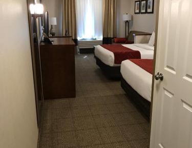 Queen Suite with Two Queen Beds - Non-Smoking