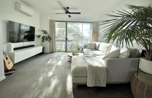 Mermaid Beach Condo | Coastal paradise in Mermaid Beach. 2 Bedroom Condo steps from the beach.