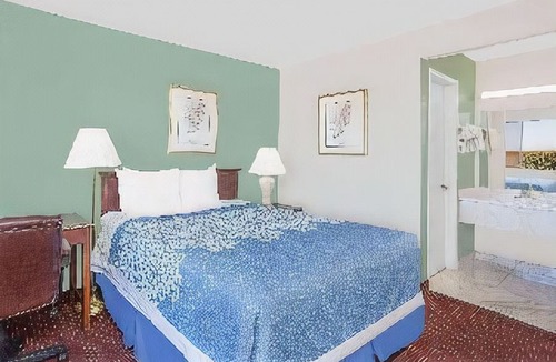 Lost Hills Hotel | Days Inn by Wyndham Lost Hills