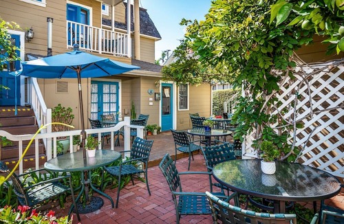 Oak Park Hotel | Bath Street Inn