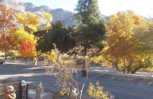 Kernville Hotel | Kern Riverfront Lodge