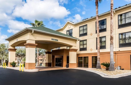 Tulare Hotel | Hampton Inn & Suites Tulare