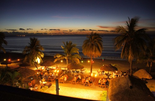 Wailoloa Hotel | Smugglers Cove Beach Resort & Hotel