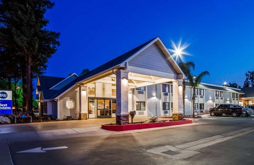 Tulare Hotel | Best Western Town & Country Lodge
