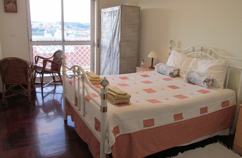 Corroios Hotel | Homestay Marialva Park