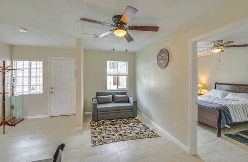 Inglewood House | Pet-Friendly Inglewood Home ~ 1 Mi to Kia Forum!