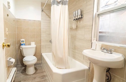 Rosemead Apartment | Cozy 2-bedroom apartment with AC, fitness room, WiFi in gorgeous Rosemead