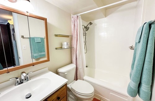 Mokuleia Condo | Charming Condo with Ocean View on North Shore