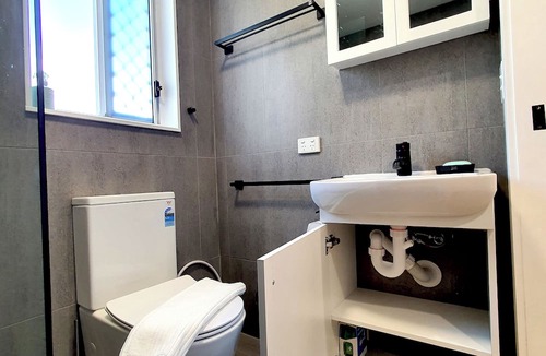 Merrimac Apartment | Gold Coast Private Studio