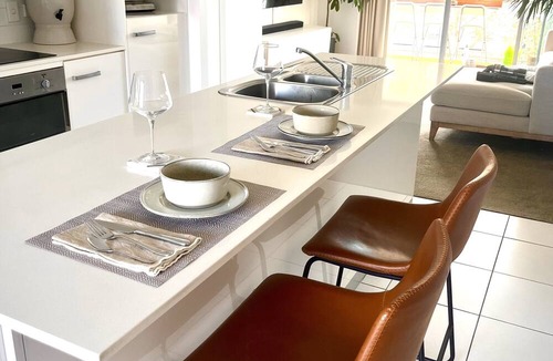 Mermaid Beach Condo | Coastal paradise in Mermaid Beach. 2 Bedroom Condo steps from the beach.