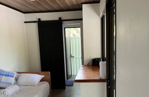 Uvita Cabin | Modern Jungle Cabana#7 - 1 Bedroom Queen bed & private bathroom, close to beach