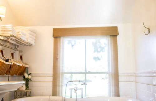 Paso Robles Other | Beautiful vineyard property with farmhouse in CA central coast wine country