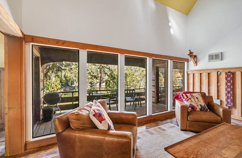 Bear Valley House | GET AWAY ON THE LAKE - VH 16 by Bear Valley Vacation Rentals