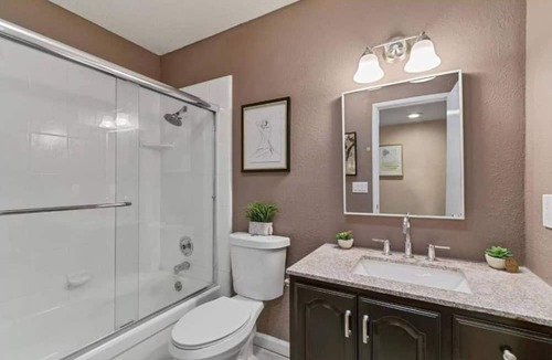Auburn House | Serene 2 Bedroom House in Auburn