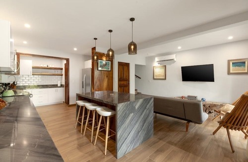 Coco Sunset Hills Condo | The Sky Deck Condo 2bed/2.5bath