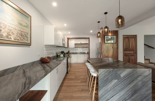 Coco Sunset Hills Condo | The Sky Deck Condo 2bed/2.5bath