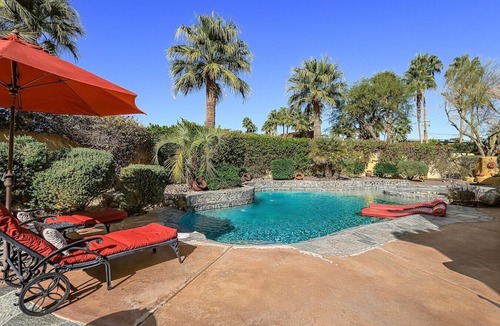 Palm Springs House | Saltwater Pool/Spa, Tanning Shelf, Firepit, Outdoor Fireplace Shower Free WiFi