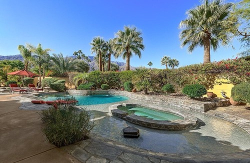 Palm Springs House | Saltwater Pool/Spa, Tanning Shelf, Firepit, Outdoor Fireplace Shower Free WiFi